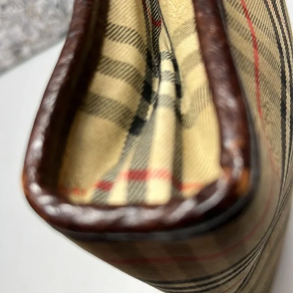 Burberry Zip Pouch - Picture 8 of 14